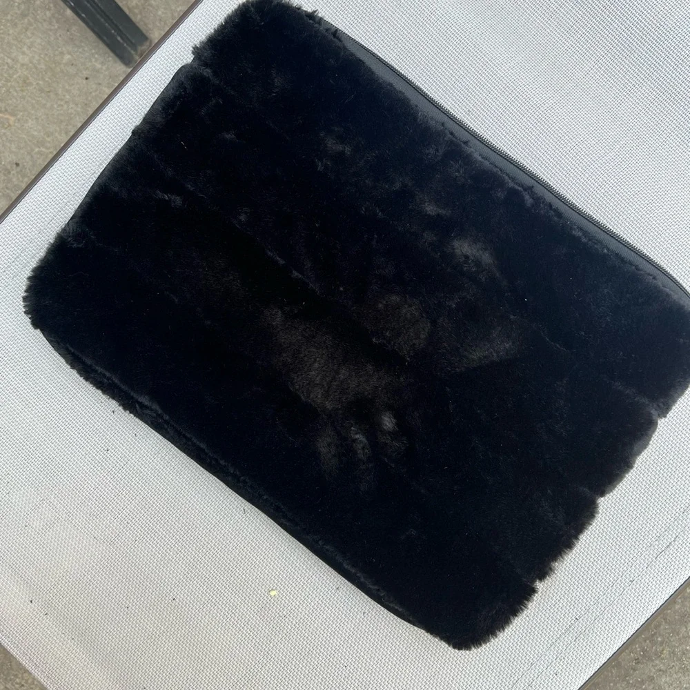 Black fluffy laptop sleeve 15 inches, good for MacBook
